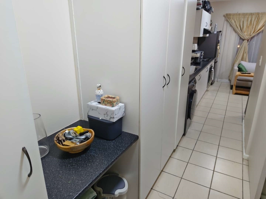 To Let 1 Bedroom Property for Rent in Viking Village Western Cape